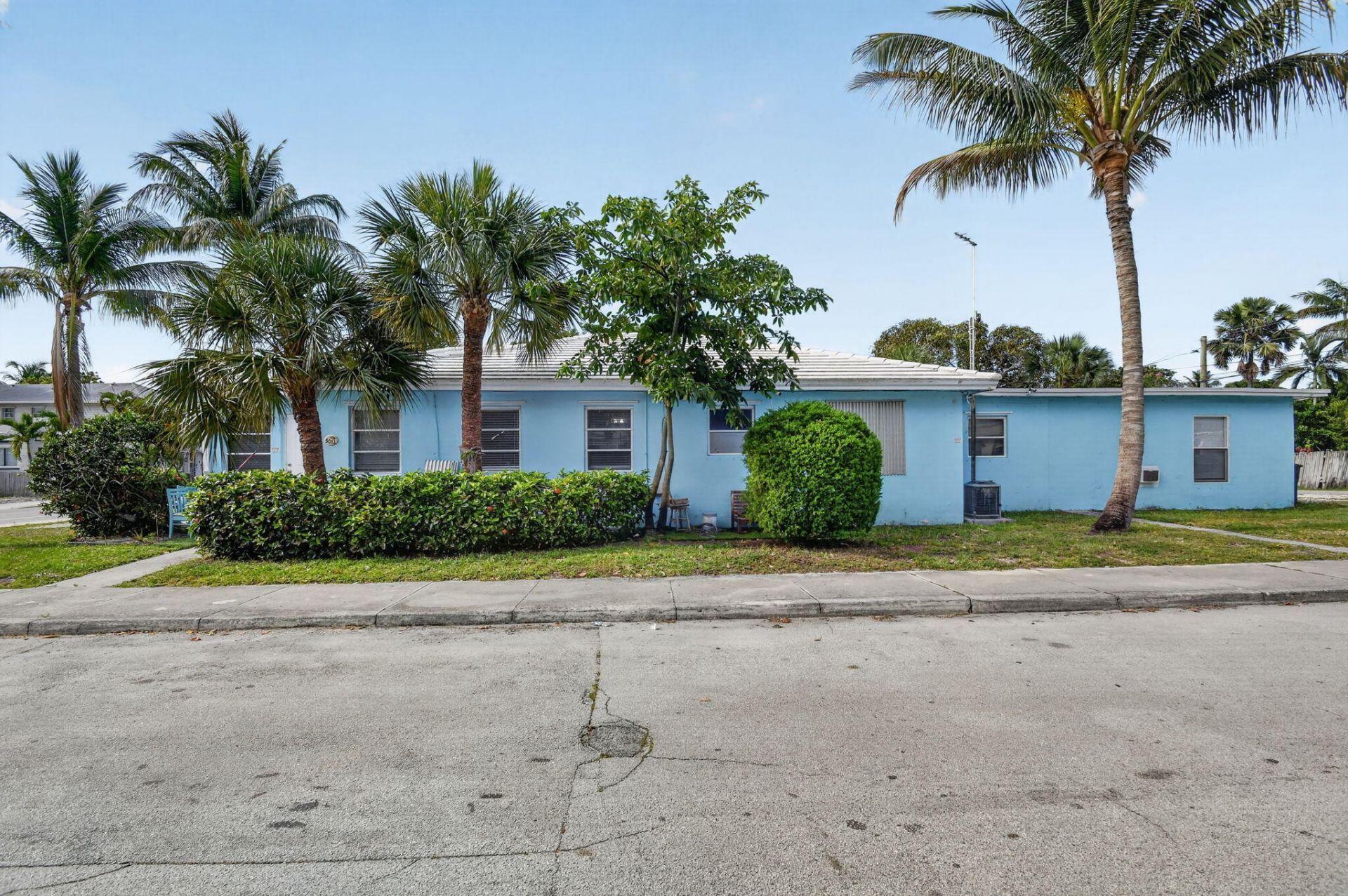 303 S L Street, Lake Worth Beach, FL 33460 Photo