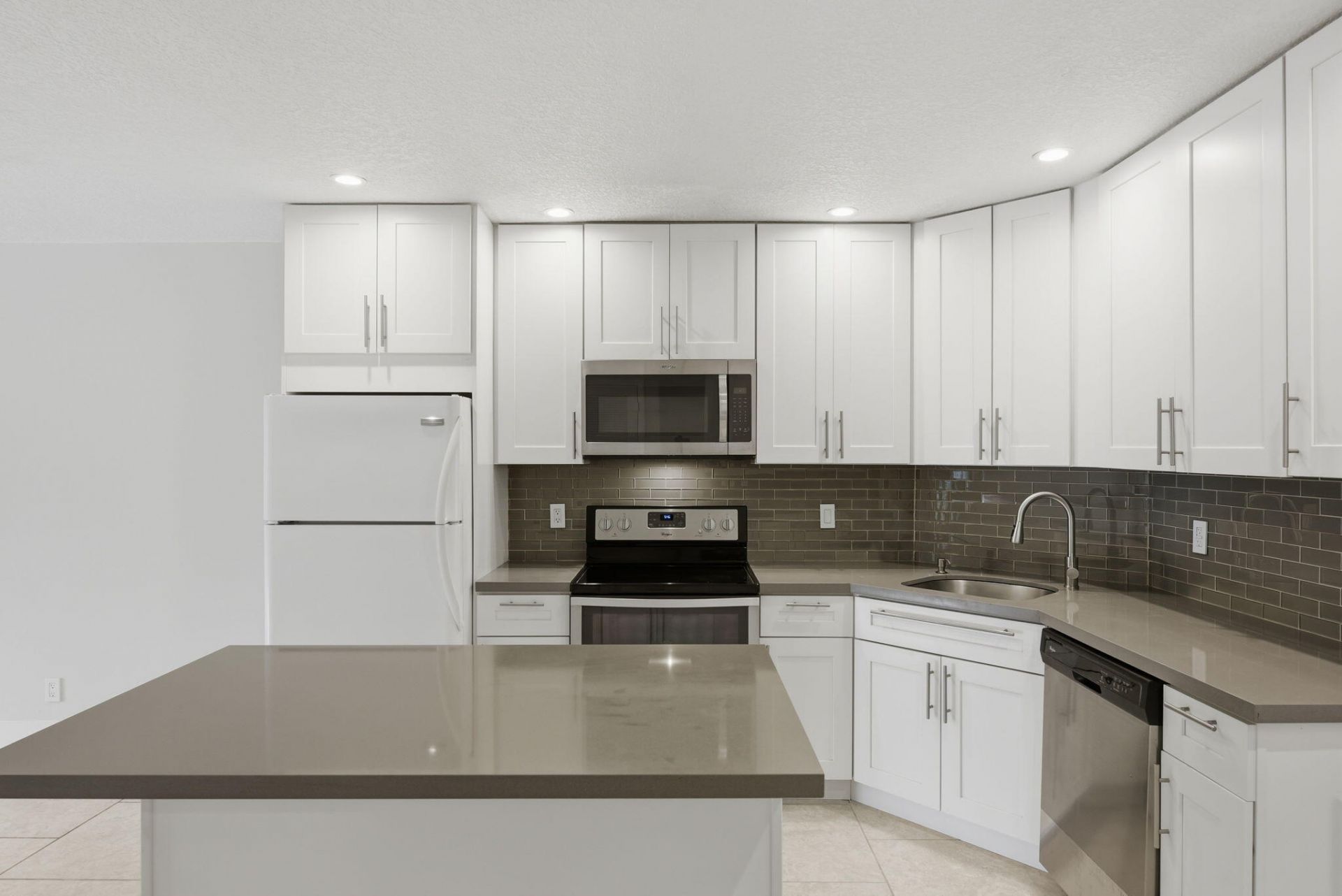 3851 NW 84th Avenue, Unit 1a, Sunrise, FL 33351 Photo