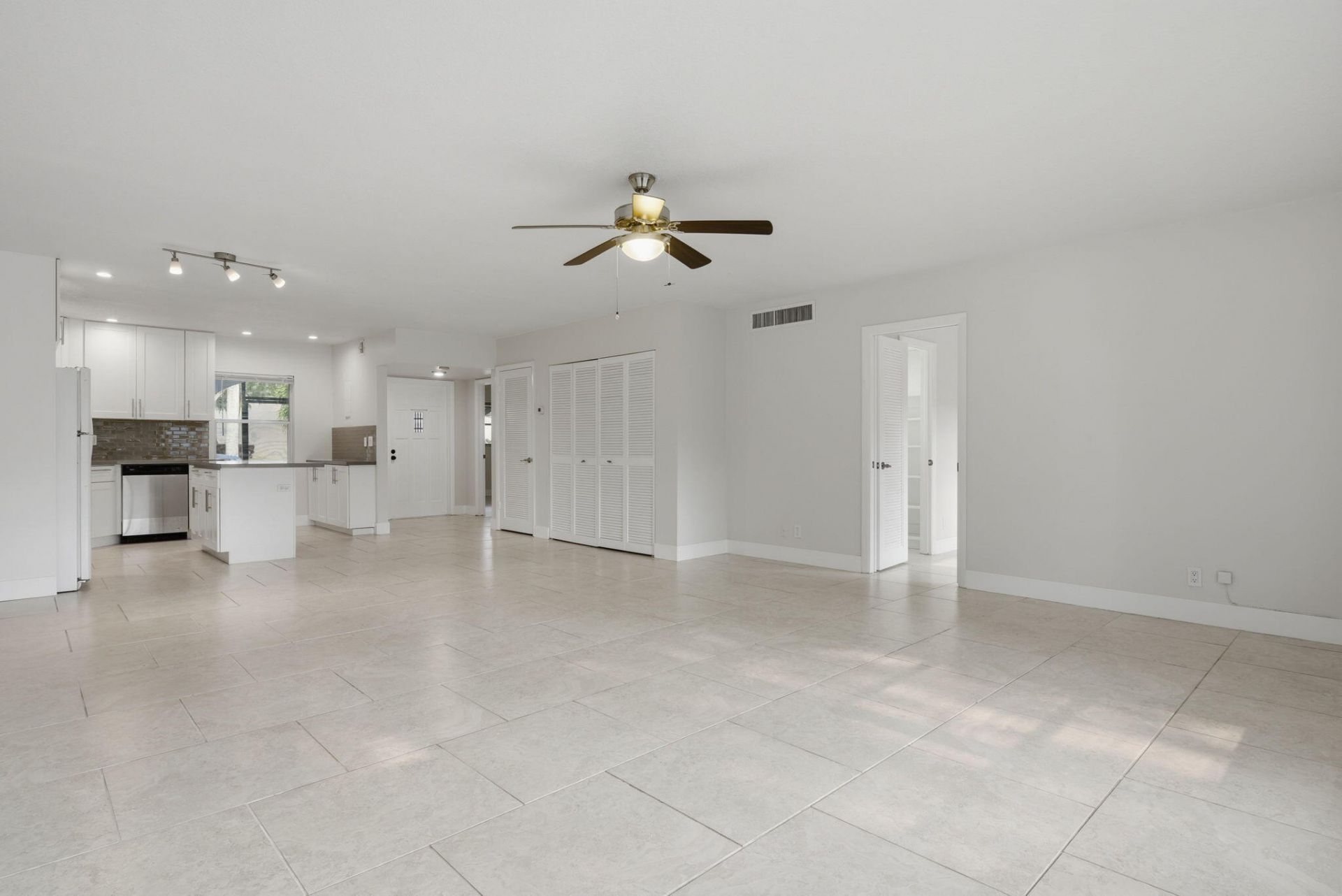 3851 NW 84th Avenue, Unit 1a, Sunrise, FL 33351 Photo