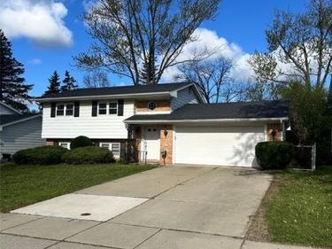 728 Jamestown Road, Auburn Hills, MI 48326