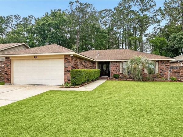 221 W QUEENS Drive, Slidell, LA 70458
