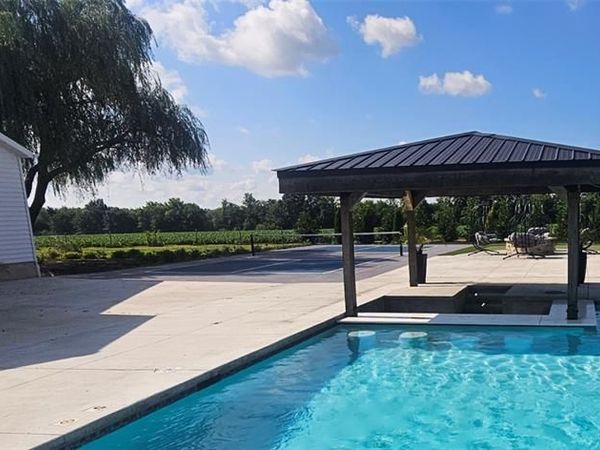 28345 State Highway F, Wright City, MO 63390