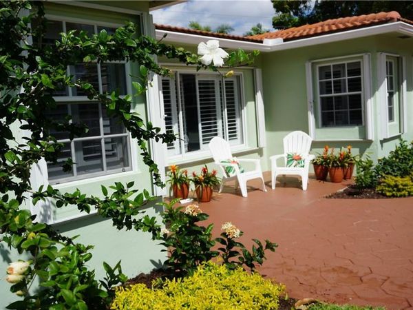 1917 NE 16th Terrace, Fort Lauderdale, FL 33305