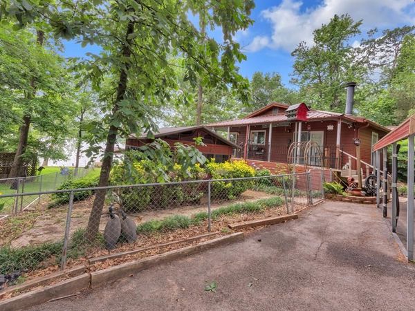928 Pelican Drive , Winnsboro, TX 75494