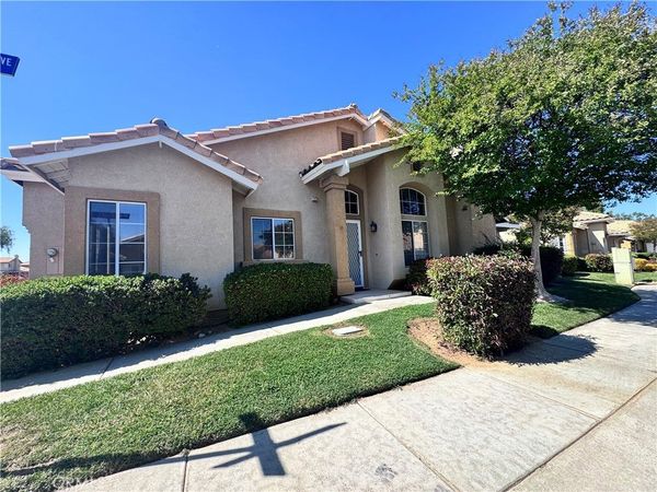 1378 Snead, Banning, CA 92220