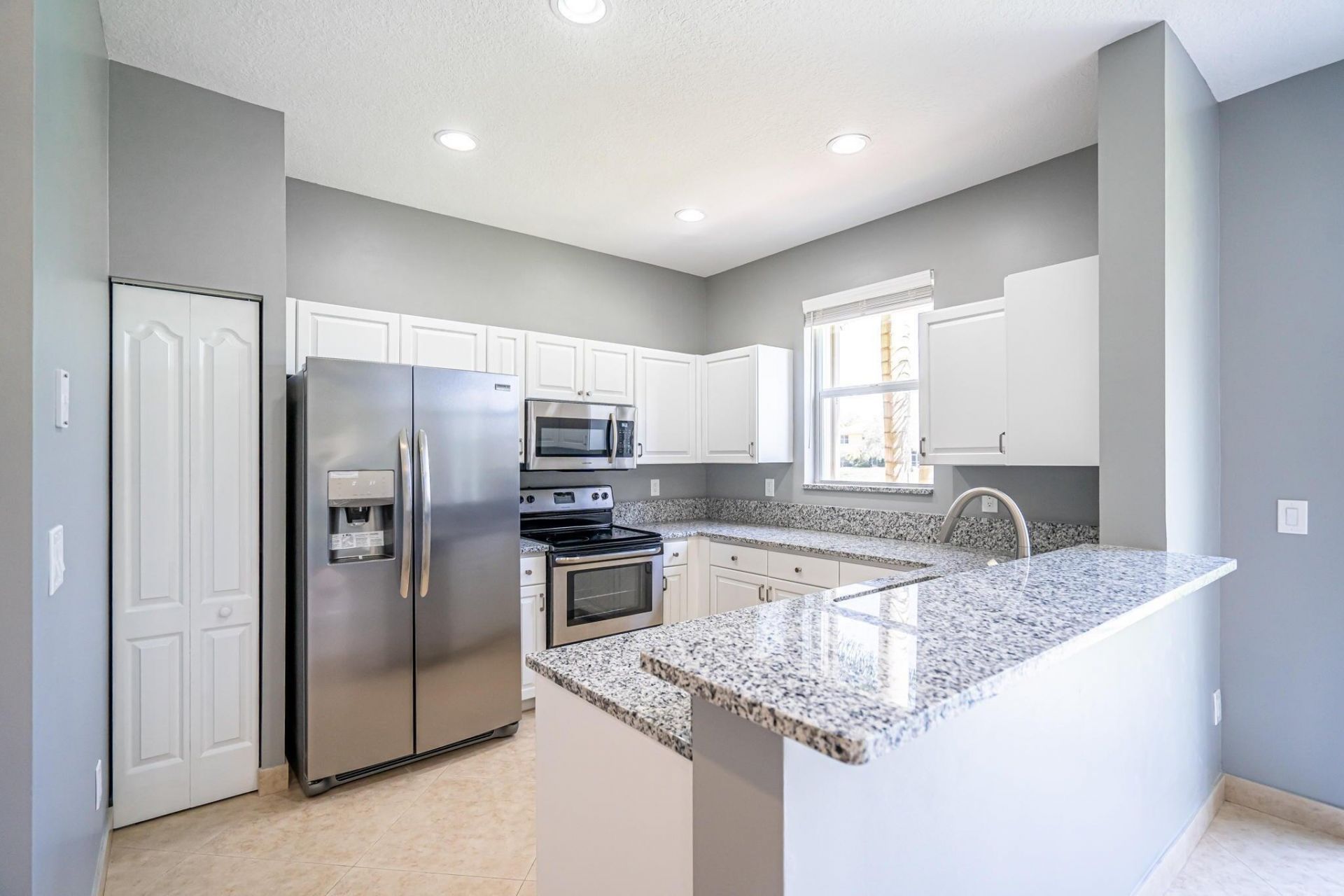 460 Rainbow Springs Terrace, Royal Palm Beach, FL 33411 Photo