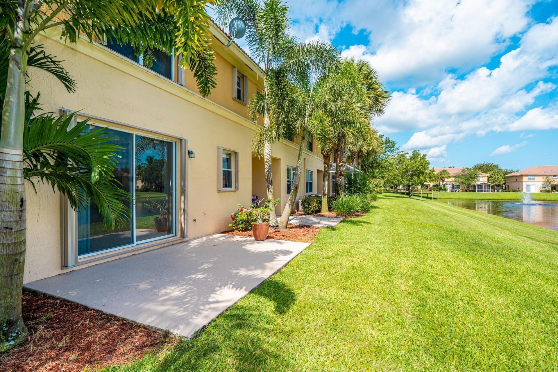 460 Rainbow Springs Terrace, Royal Palm Beach, FL 33411 Photo