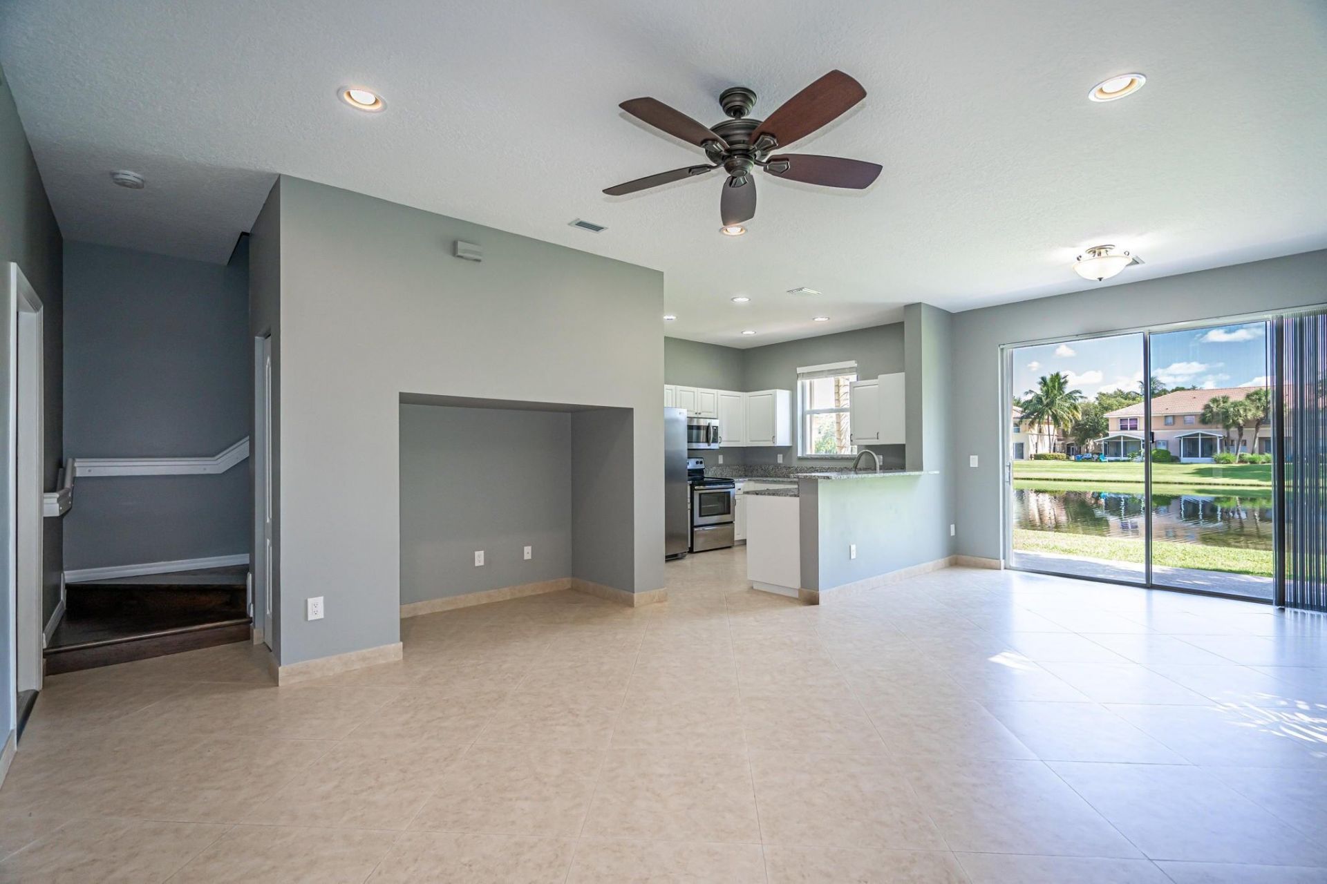 460 Rainbow Springs Terrace, Royal Palm Beach, FL 33411 Photo