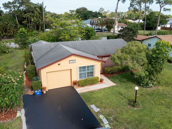 6121 Rainbow Circle, Greenacres, FL 33463