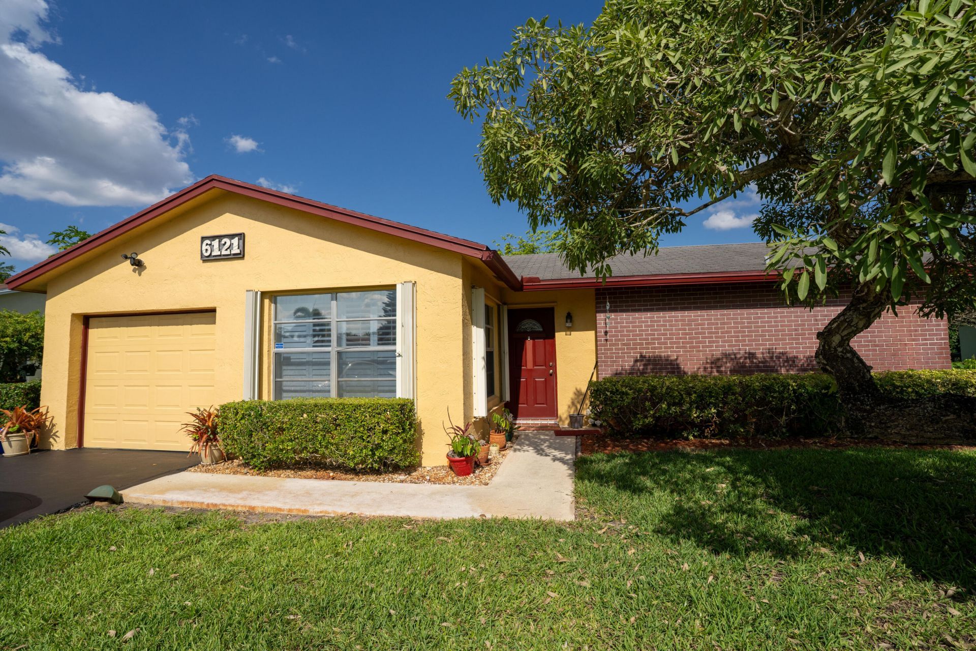 6121 Rainbow Circle, Greenacres, FL 33463 Photo