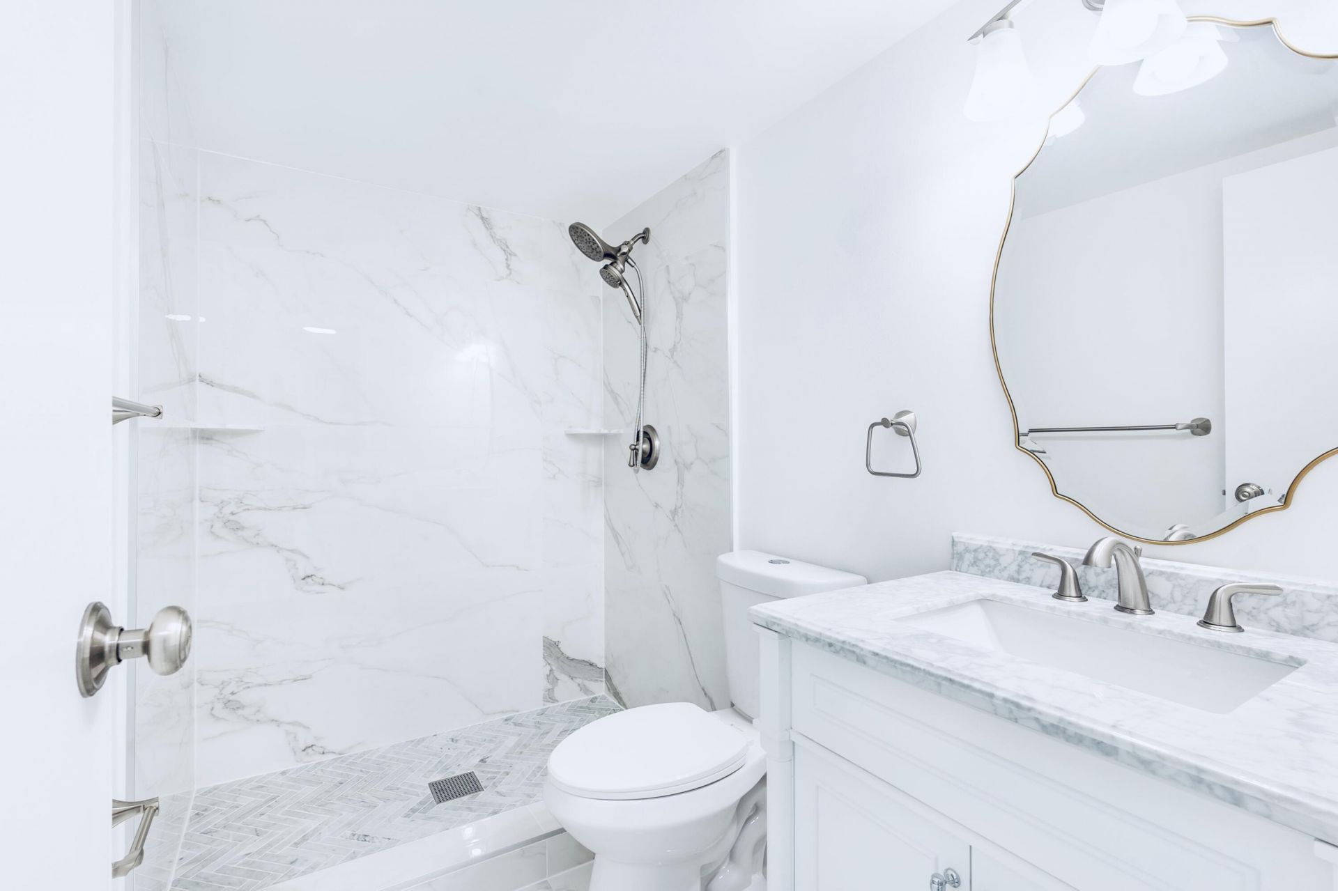 600 Parkview Drive, Unit 718, Hallandale Beach, FL 33009 Photo