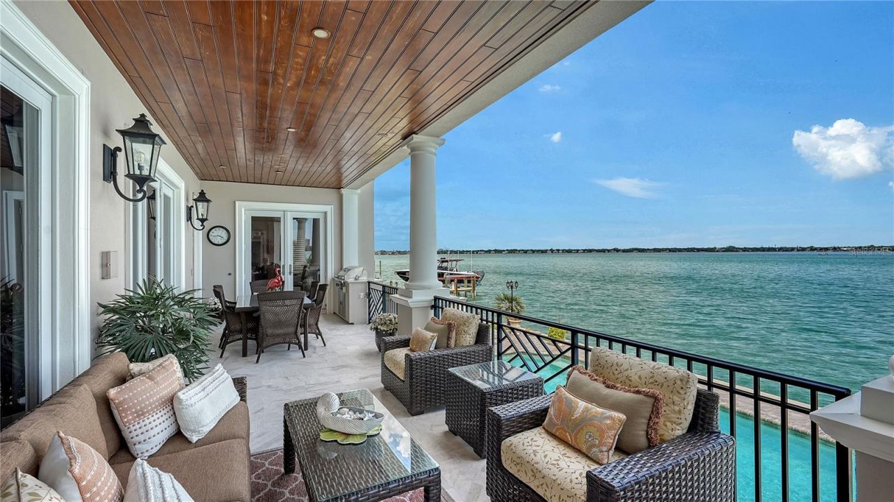 667 Mourning Dove Drive, Sarasota, FL 34236 Photo