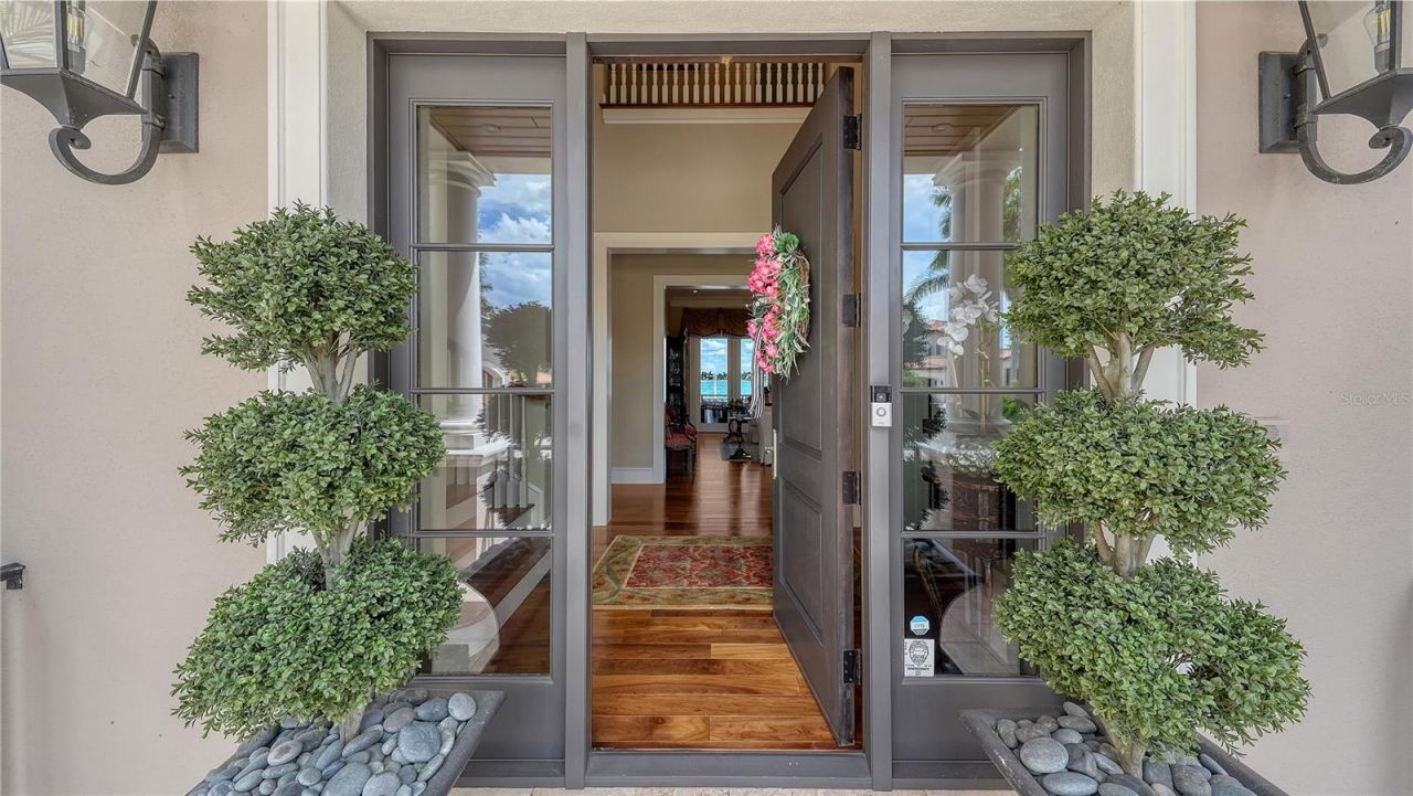 667 Mourning Dove Drive, Sarasota, FL 34236 Photo