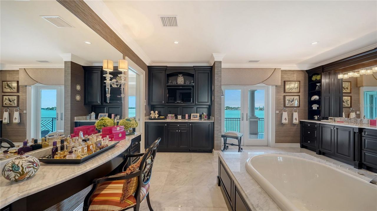 667 Mourning Dove Drive, Sarasota, FL 34236 Photo