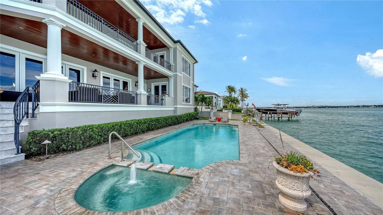 667 Mourning Dove Drive, Sarasota, FL 34236 Photo