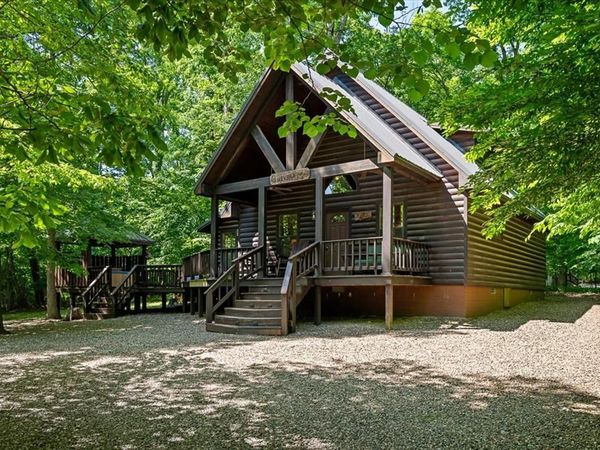 107 Lost Oaks Trail, Broken Bow, OK 74728