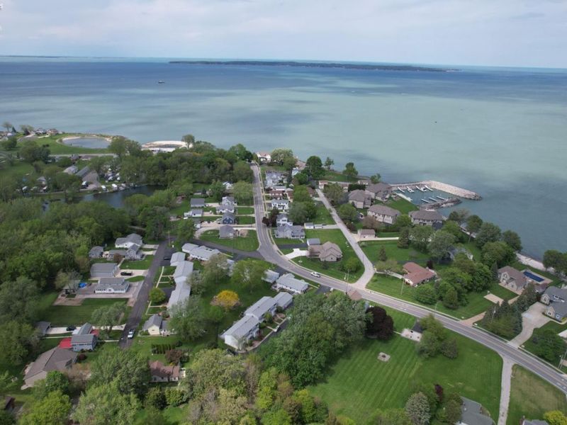 410 E Main Street, Marblehead, OH 43440 Photo 5