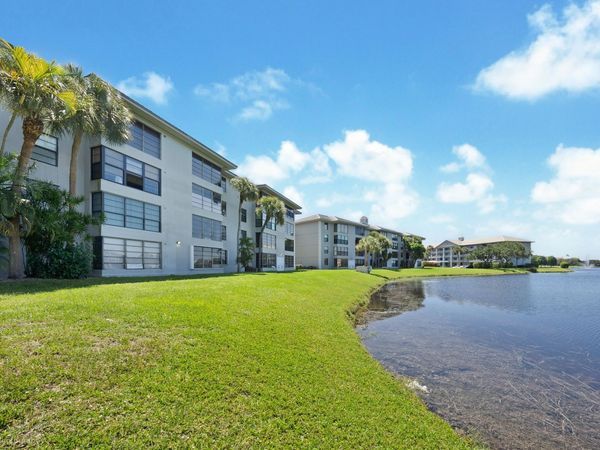 1528 Whitehall Drive, Unit 303, Davie, FL 33324
