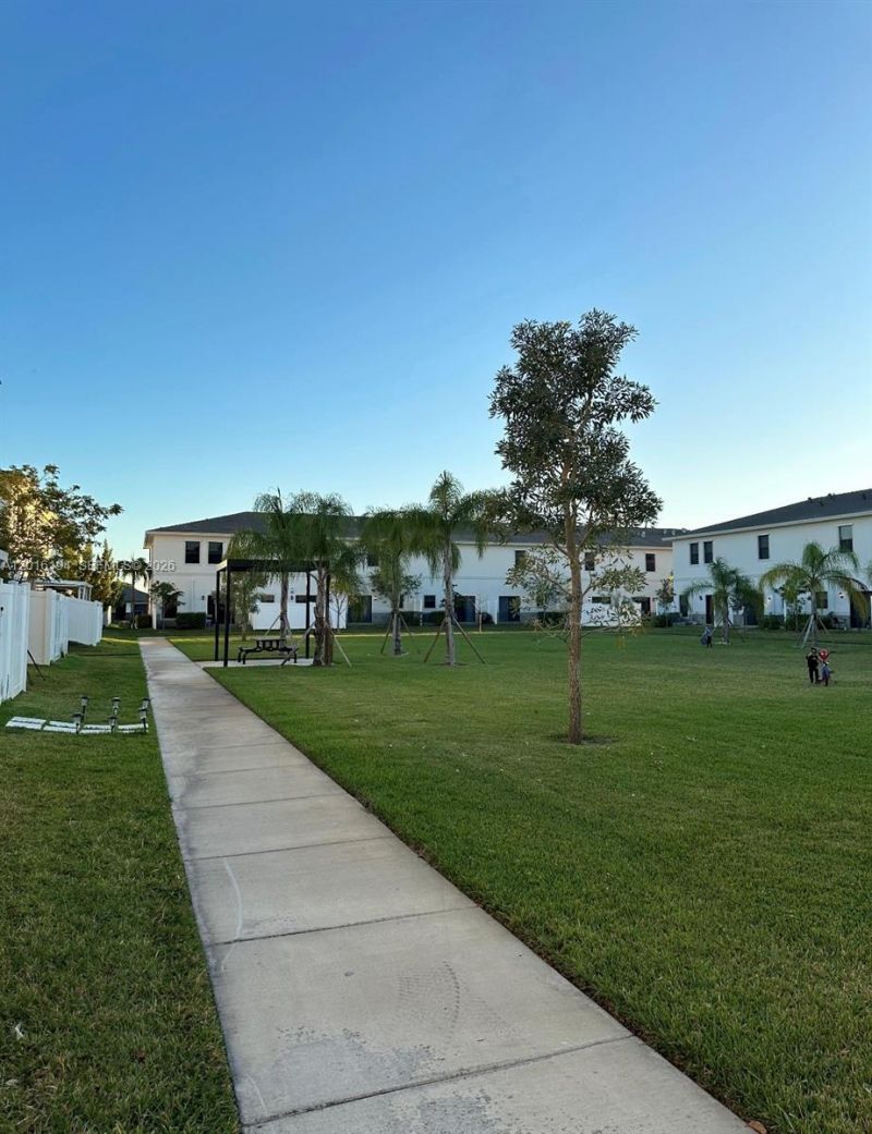 1116 SW 7th Ct, Florida City, FL 33034 Photo
