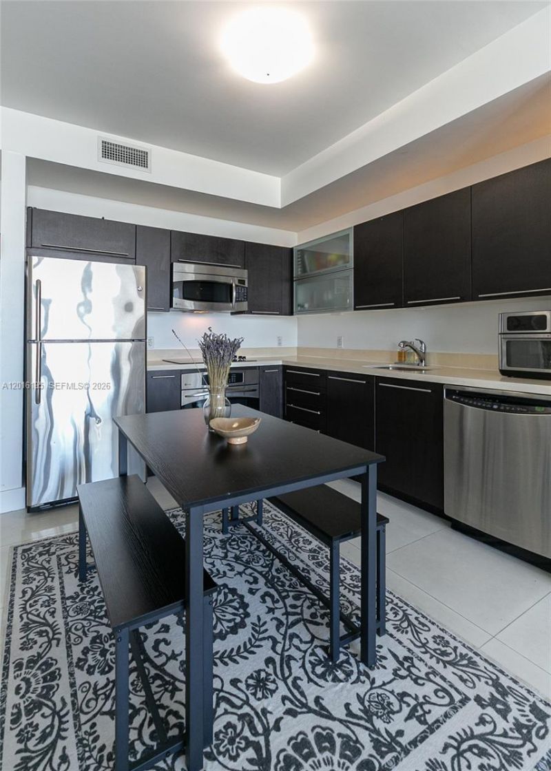 90 SW 3rd St, Unit 1611, Miami, FL 33130 Photo