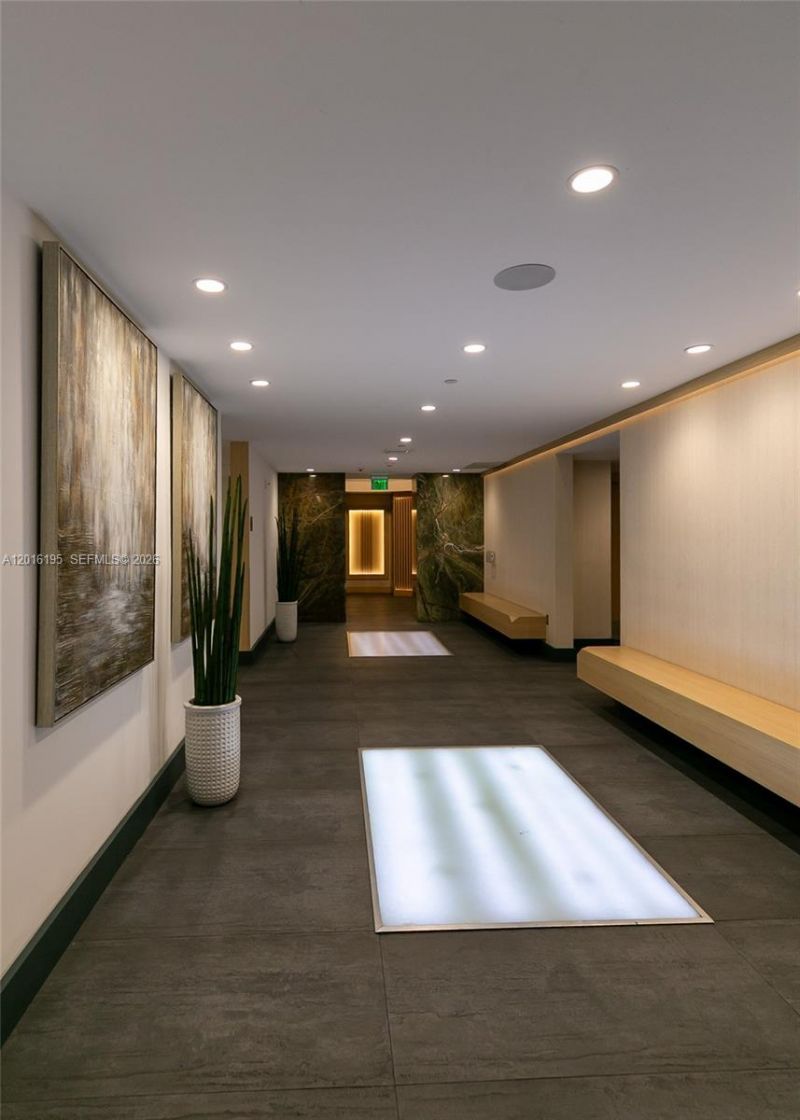 90 SW 3rd St, Unit 1611, Miami, FL 33130 Photo