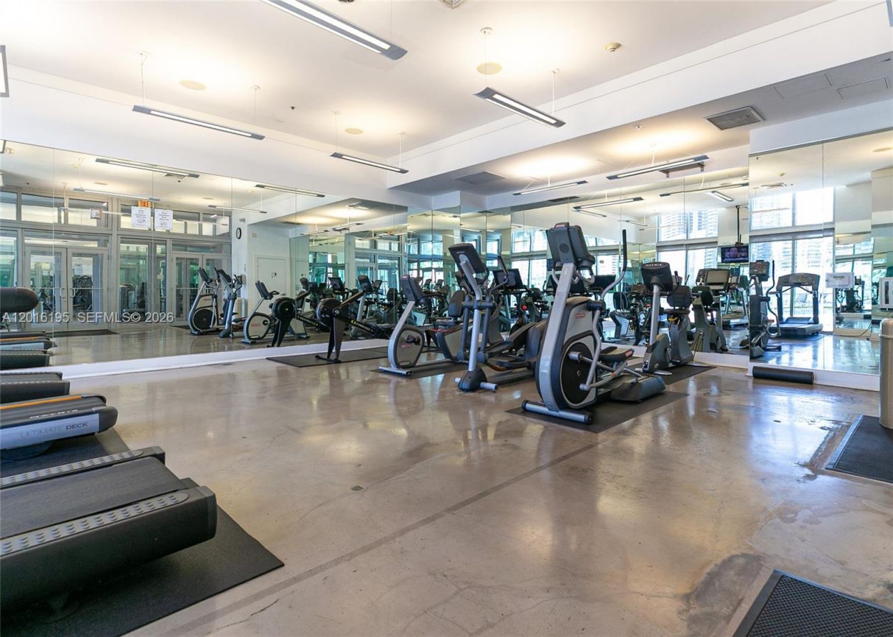90 SW 3rd St, Unit 1611, Miami, FL 33130 Photo