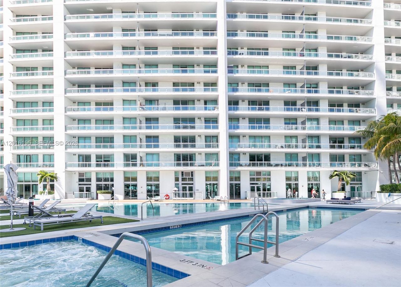 90 SW 3rd St, Unit 1611, Miami, FL 33130 Photo