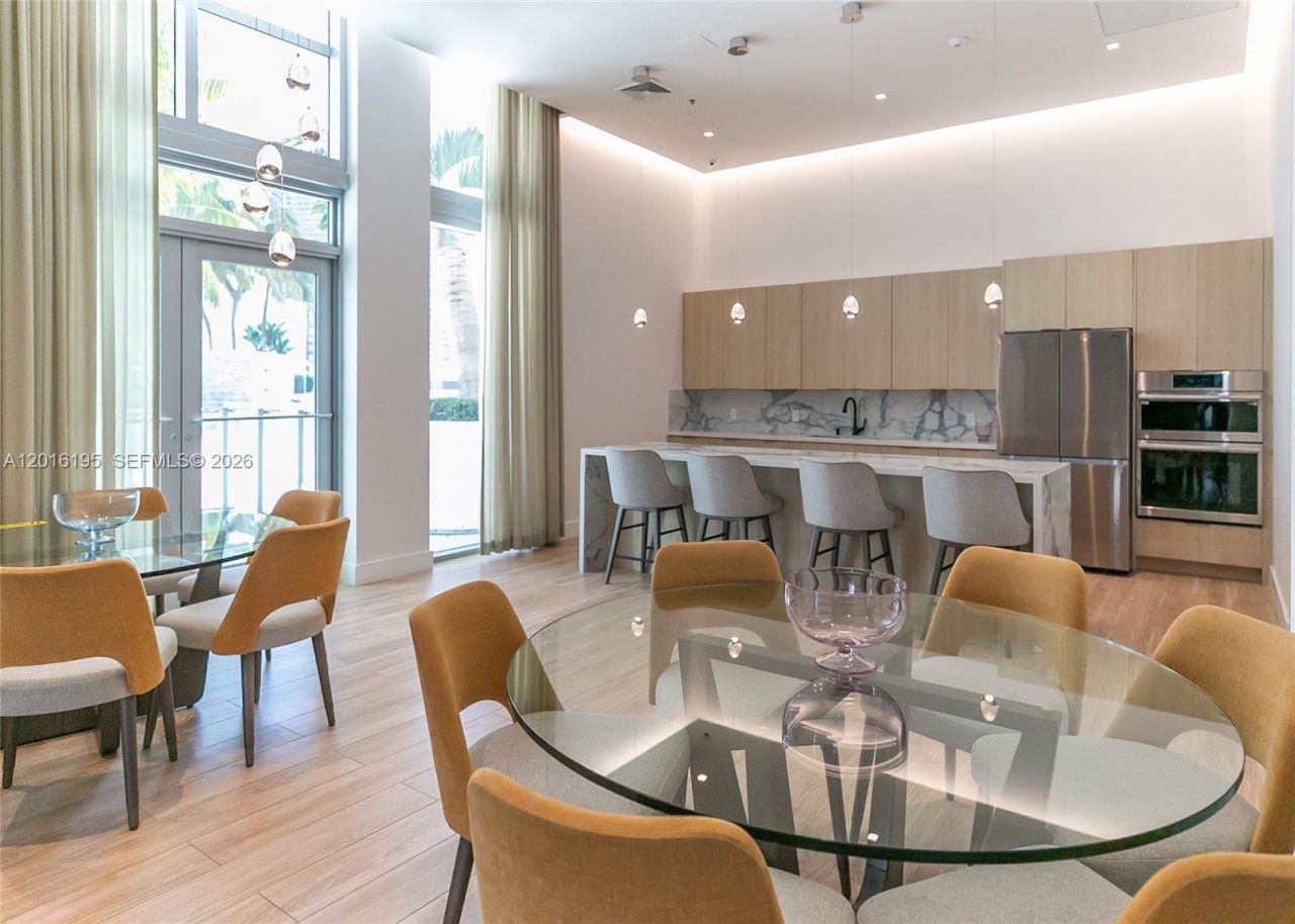 90 SW 3rd St, Unit 1611, Miami, FL 33130 Photo