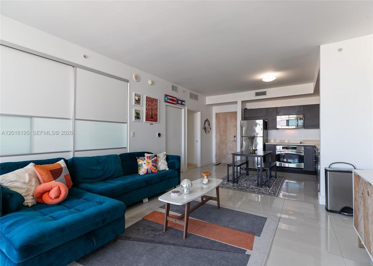 90 SW 3rd St, Unit 1611, Miami, FL 33130 Photo