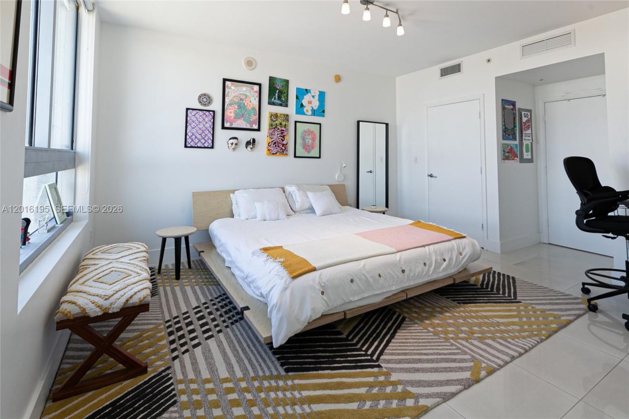 90 SW 3rd St, Unit 1611, Miami, FL 33130 Photo
