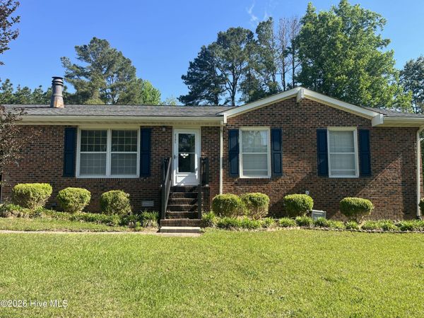 6295 Carolina 33, Grimesland, NC 27837