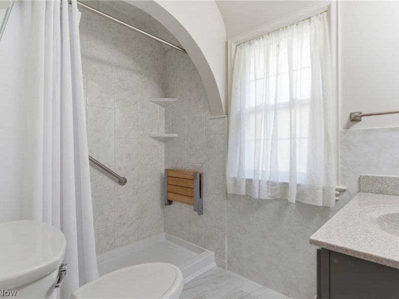 3697 Washington Boulevard, University Heights, OH 44118 Photo 16
