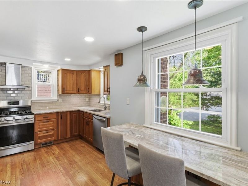 3697 Washington Boulevard, University Heights, OH 44118 Photo 6