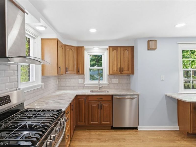 3697 Washington Boulevard, University Heights, OH 44118 Photo 7