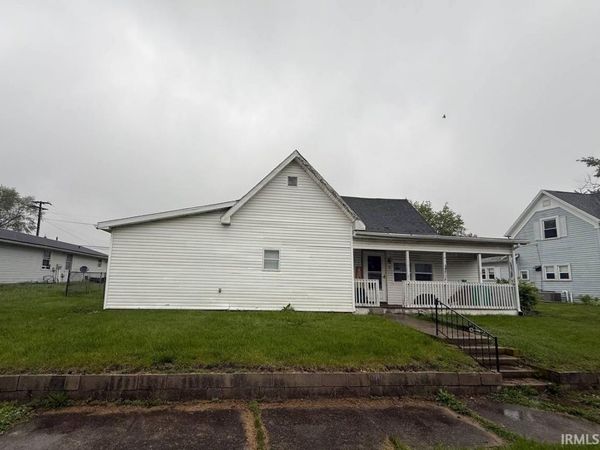 612 N Cherry Street, Hartford City, IN 47348