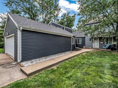 10078 N LOCUST Street, Kansas City, MO 64155