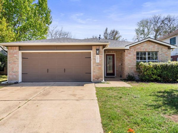 202 Matthew CV, Hutto, TX 78634