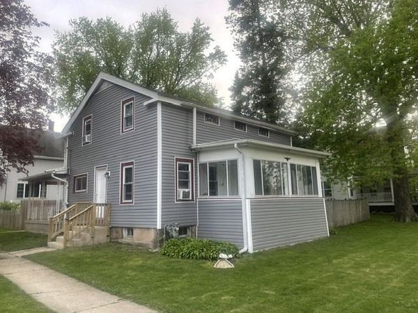 230 E ELM Street , Sycamore, IL 60178