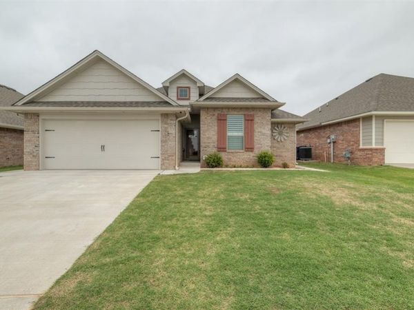10524 SW 55th Street, Mustang, OK 73064