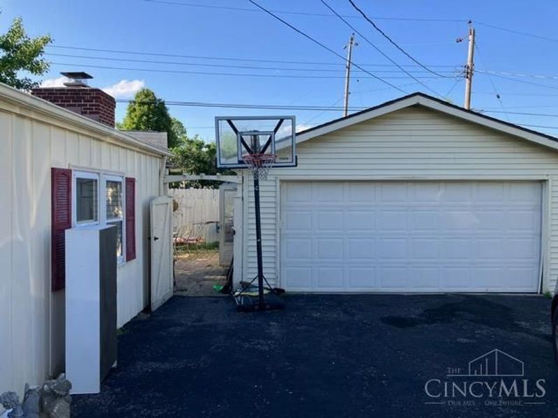 517 Millard Court, Franklin, OH 45005 Photo 3