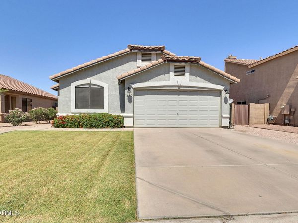 1442 S Palomino Creek Drive, Gilbert, AZ 85296