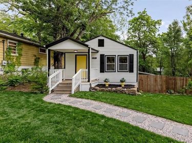 12107 Henry Street, Sugar Creek, MO 64054