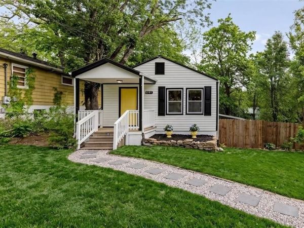 12107 Henry Street, Sugar Creek, MO 64054