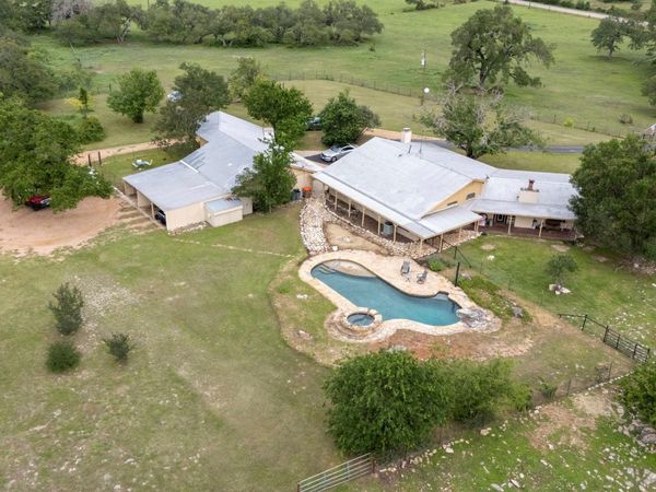 2501 LONE MAN MOUNTAIN RD, Wimberley, TX 78676