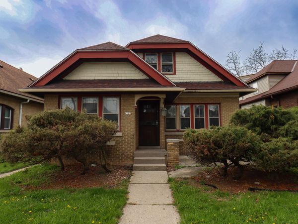 4127 N 16th St, Milwaukee, WI 53209