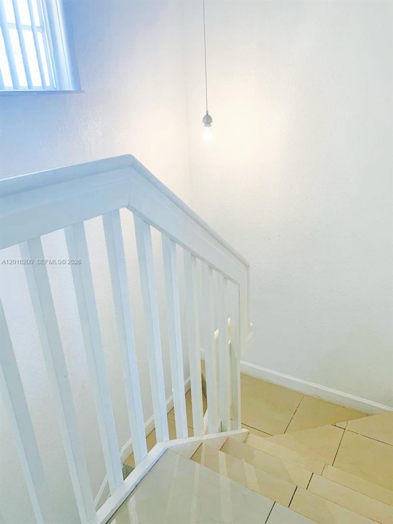 2170 NE 167th St , Unit 1-103, North Miami Beach, FL 33162 Photo