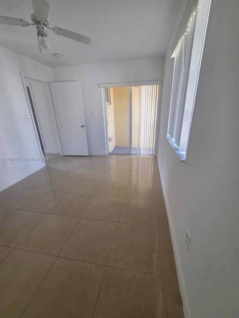 2170 NE 167th St , Unit 1-103, North Miami Beach, FL 33162 Photo