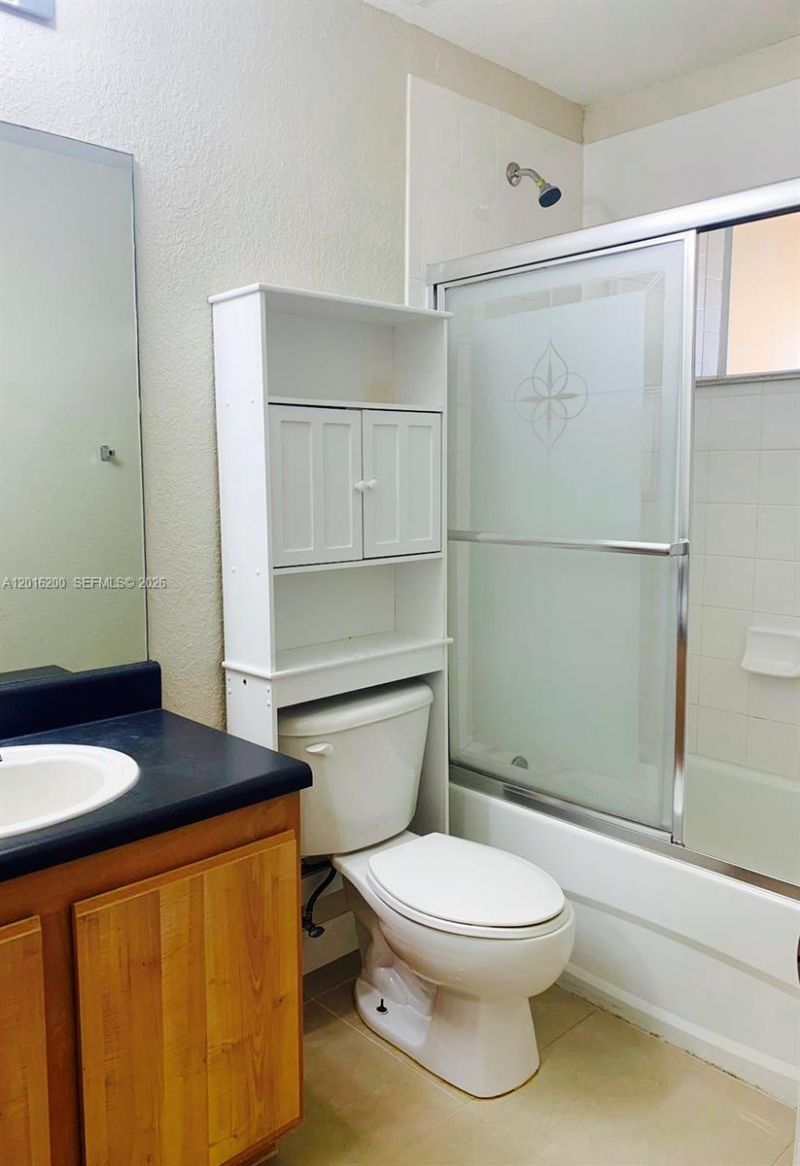 2170 NE 167th St , Unit 1-103, North Miami Beach, FL 33162 Photo