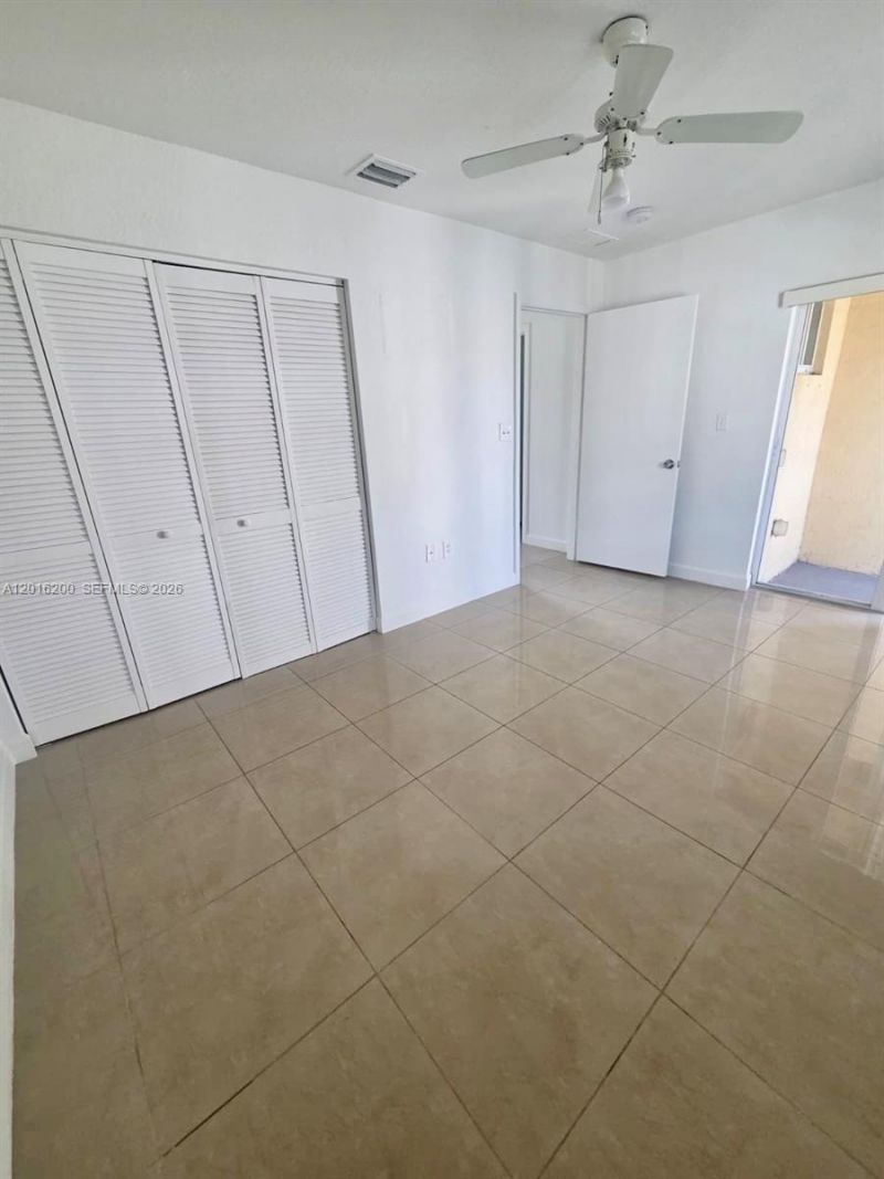 2170 NE 167th St , Unit 1-103, North Miami Beach, FL 33162 Photo