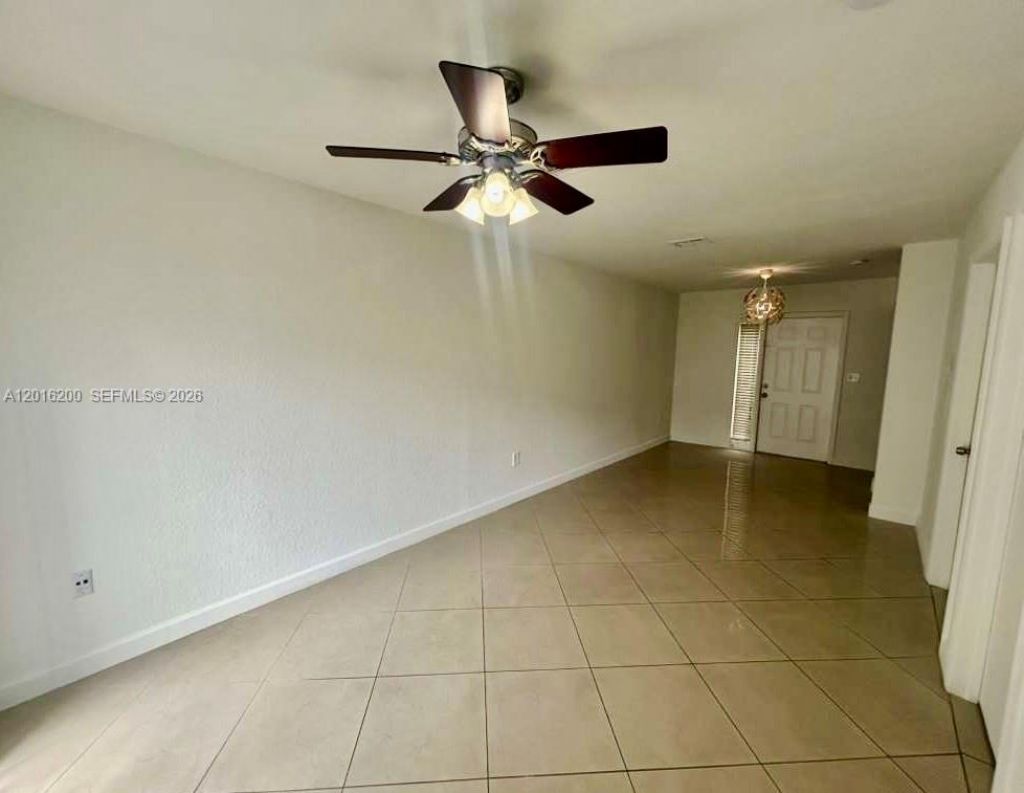 2170 NE 167th St , Unit 1-103, North Miami Beach, FL 33162 Photo